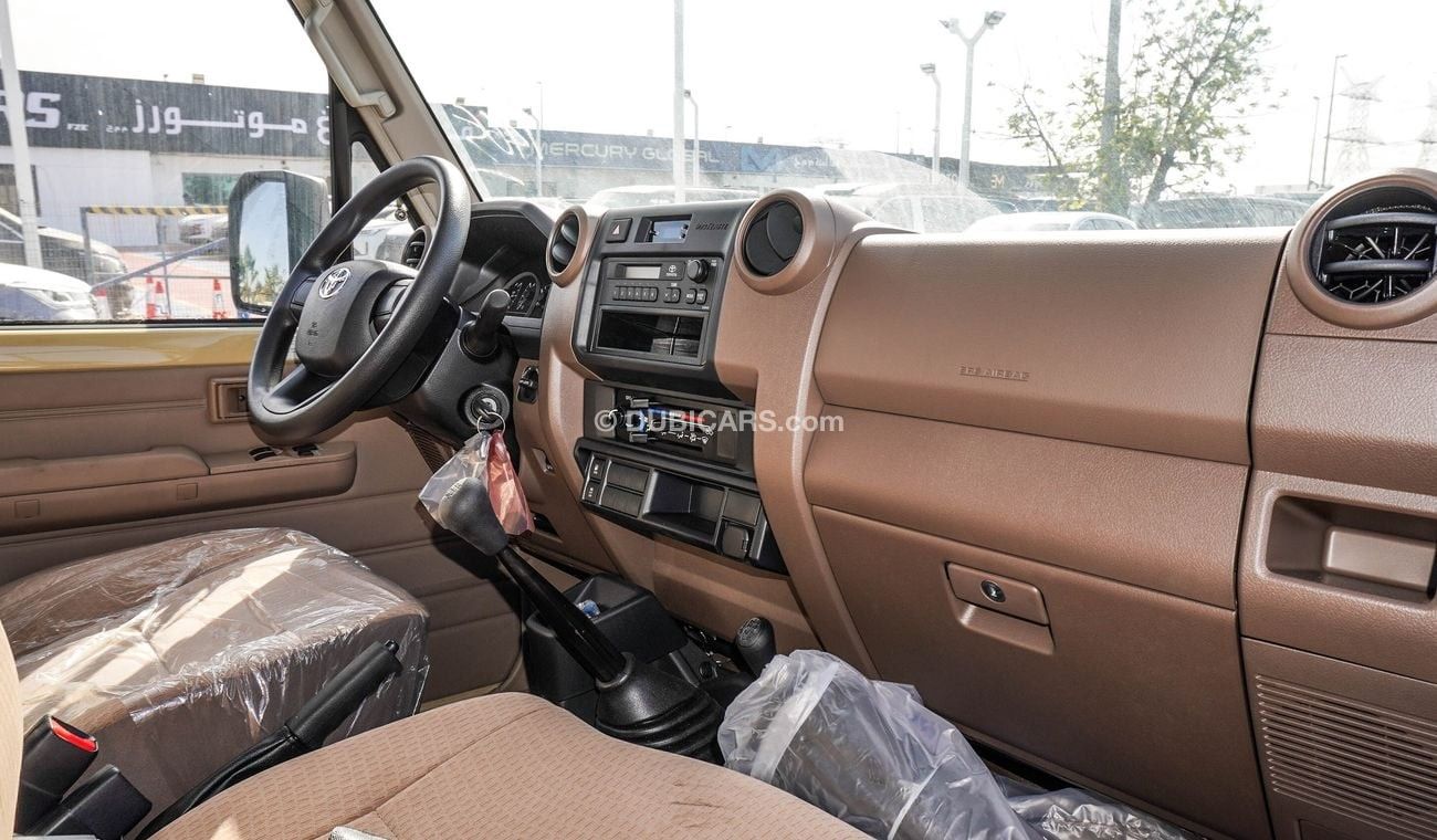 تويوتا لاند كروزر بيك آب 4.5L V8 M/T Single Cabin