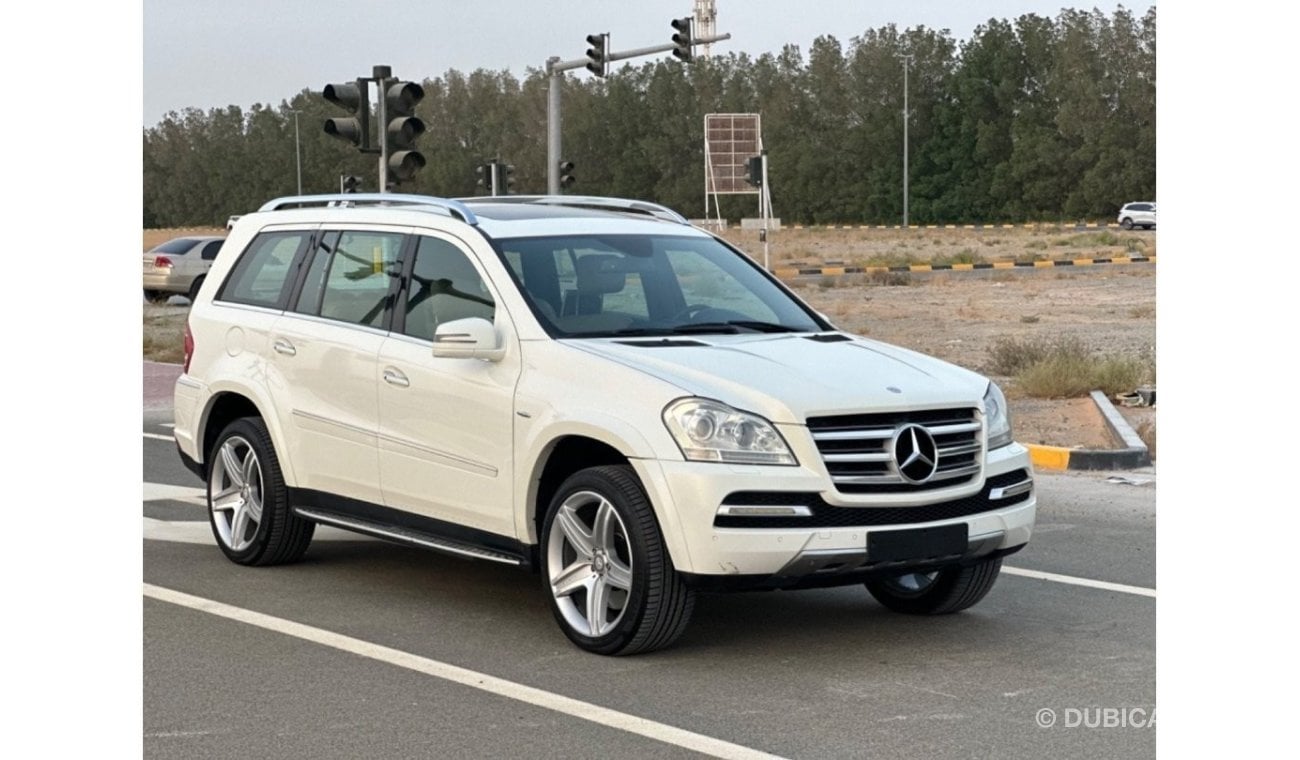 Mercedes-Benz GL 450 MODEL 2012 GCC CAR PERFECT CONDITION FULL OPTION PANORAMIC ROOF LEATHER SEATS ONE OWNER