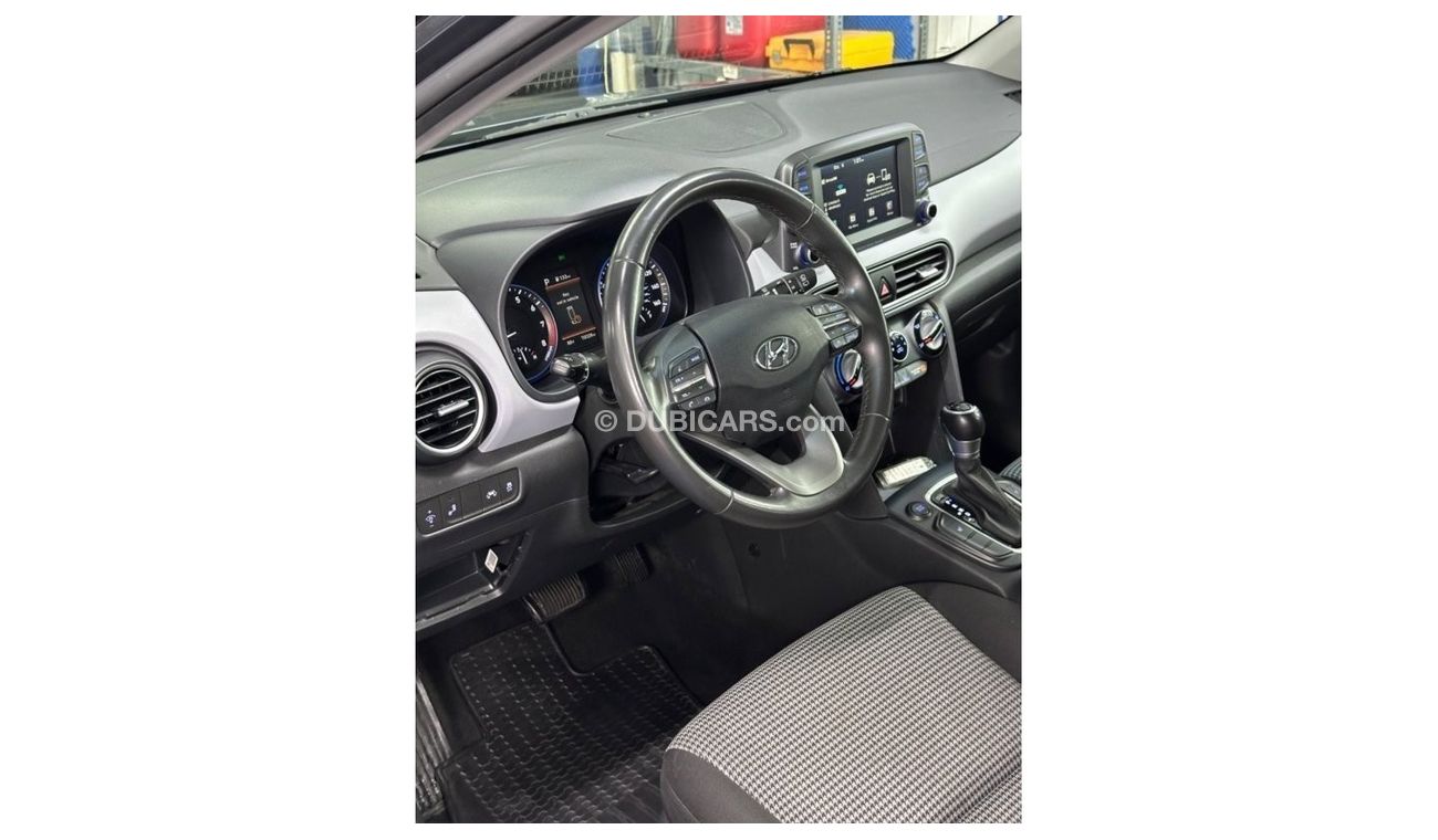 Hyundai Kona GLS Comfort Hyundai kona, 2021 with a 2.0 engine, front-wheel drive, the car is in good condition. W