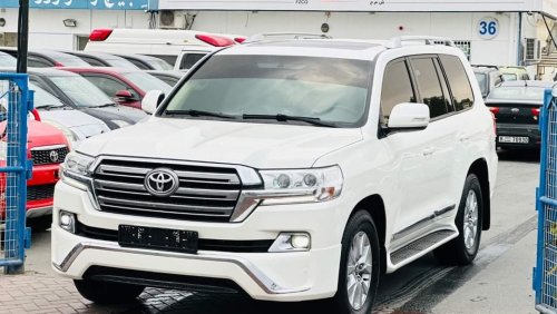 تويوتا لاند كروزر TOYOTA LAND CRUISER 2017 GXR WHITE