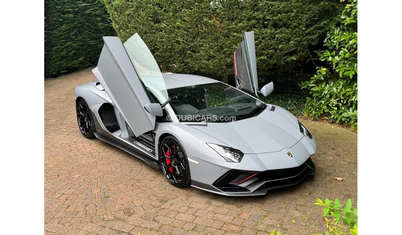 Lamborghini Aventador 6.5 V12 LP 780-4 Ultimae ISR 4WD RIGHT HAND DRIVE