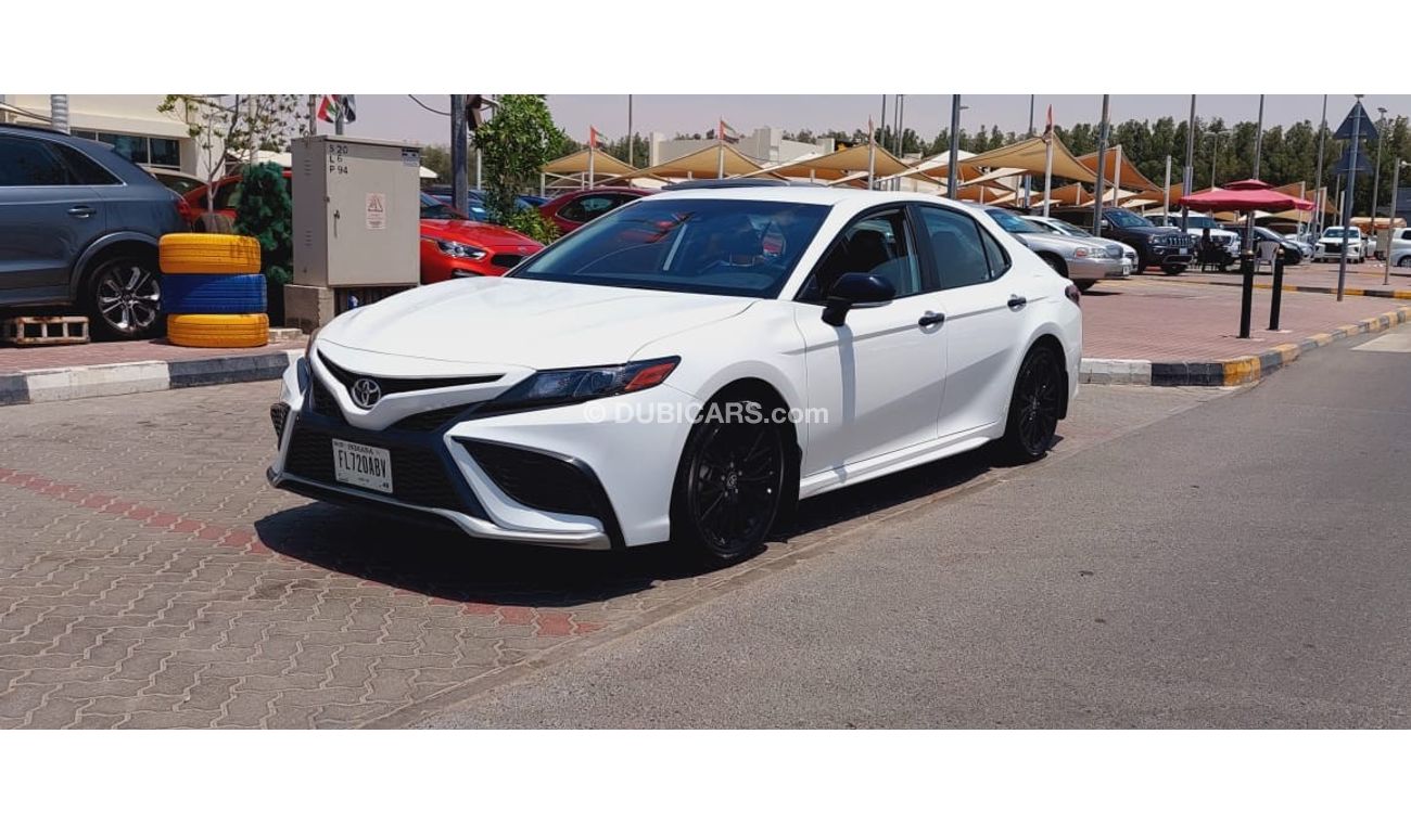 Used Toyota Camry SE Low mileage 2022 for sale in Dubai - 611588