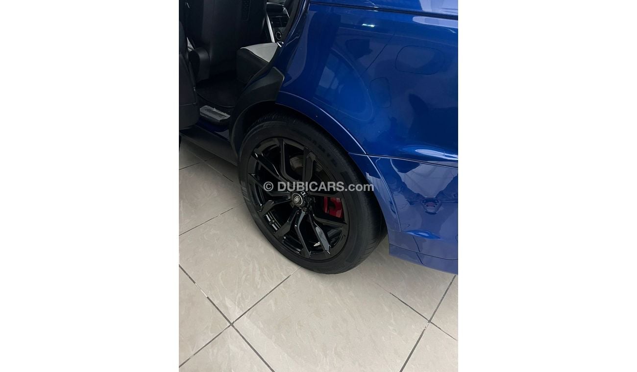 لاند روفر رينج روفر سبورت SVR 5.0L (575 HP) AWD 2018 RANGE ROVER SPORT SVR GCC FIRST OWNER WELL MAINTAINED