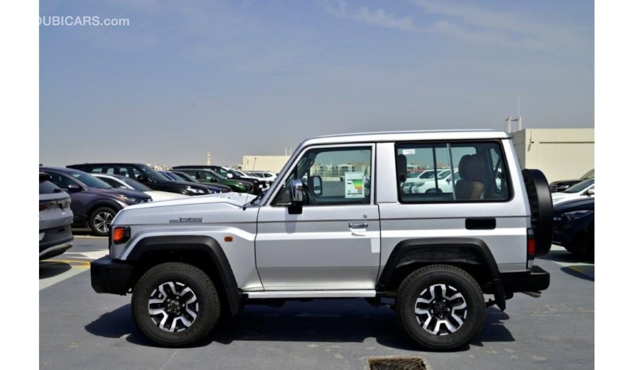 تويوتا لاند كروزر هارد توب 2024 TOYOTA LAND CRUISER 71 HARDTOP SDLX 4.0L PETROL 4WD AT