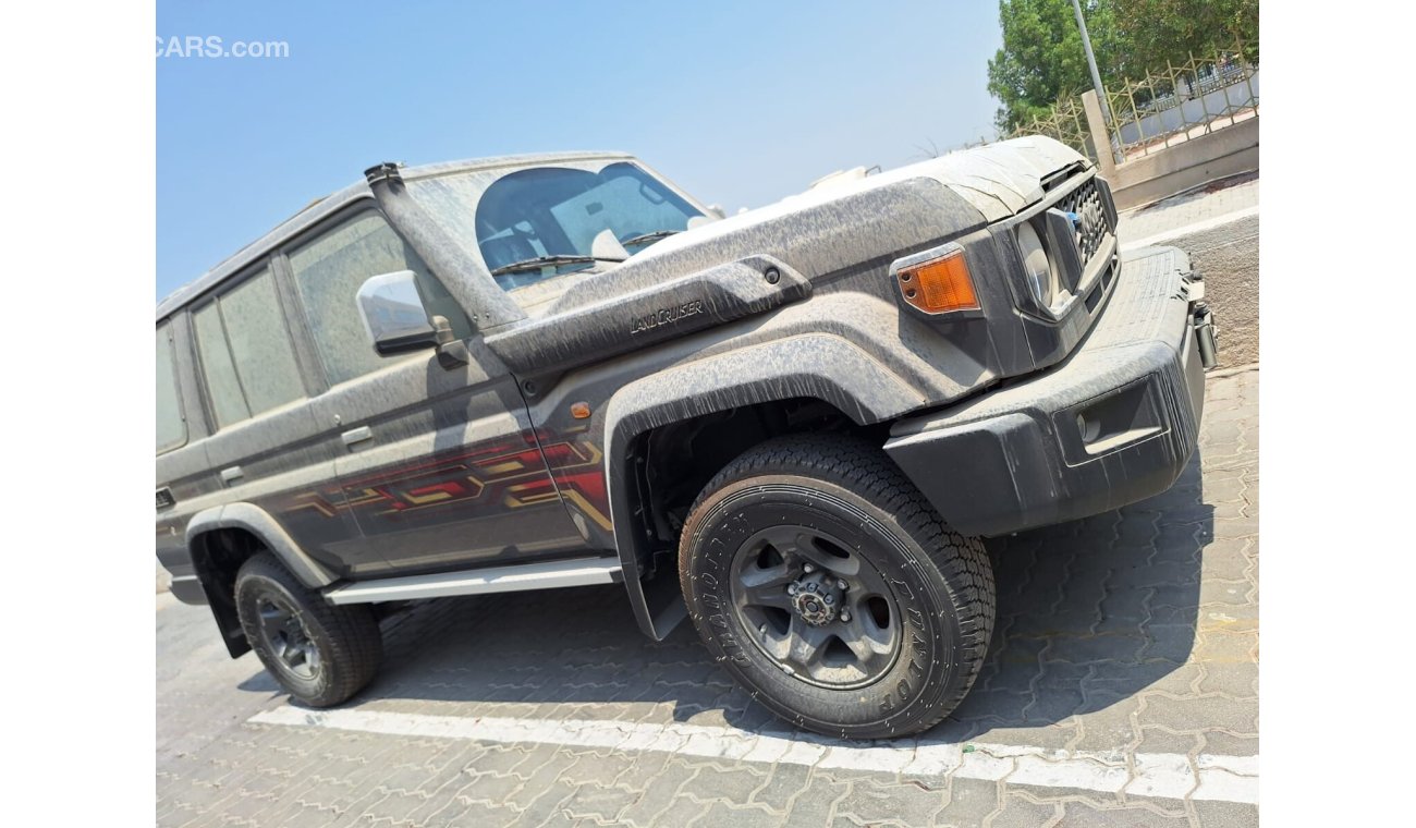 تويوتا لاند كروزر هارد توب (LHD) TOYOTA LAND CRUISER LC 76 HARDTOP 4.5L DIESEL5 DOORS FULL OPTION