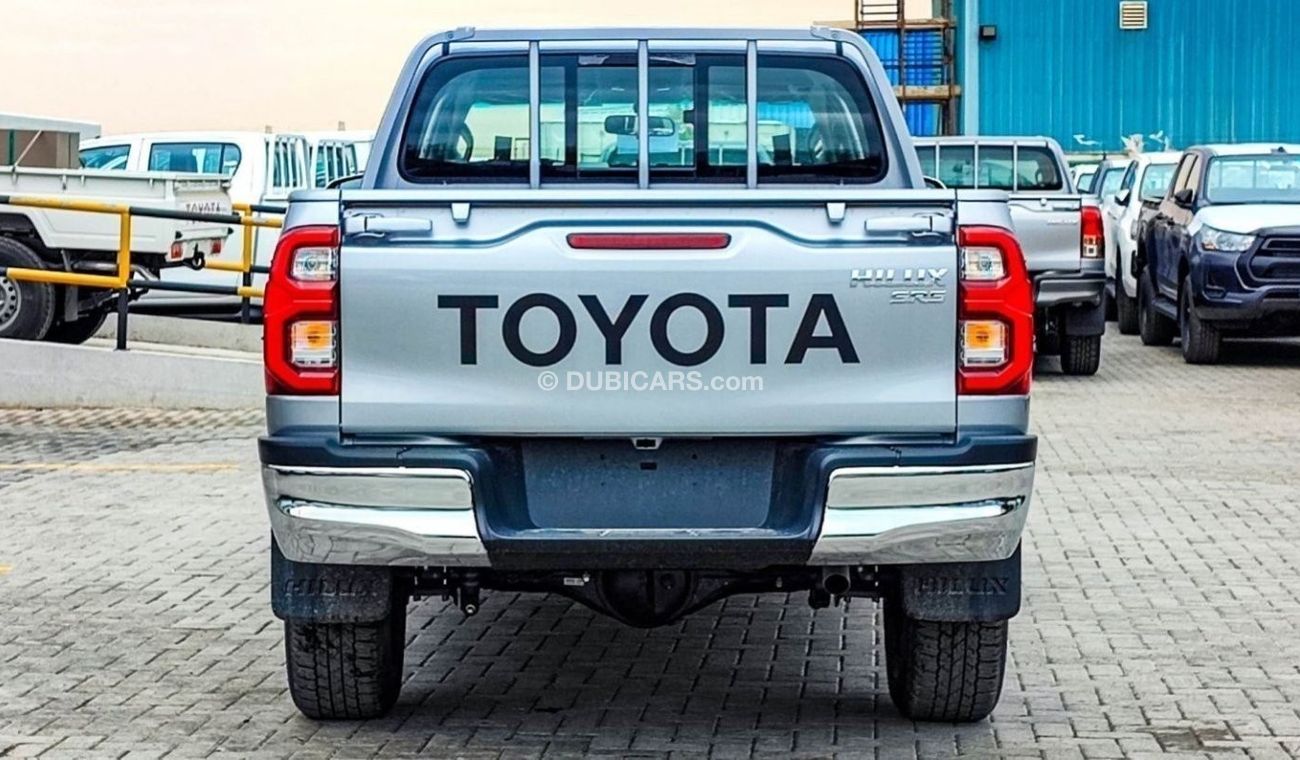 Toyota Hilux HILUX 2.4L SR5  MT DIESEL 2024