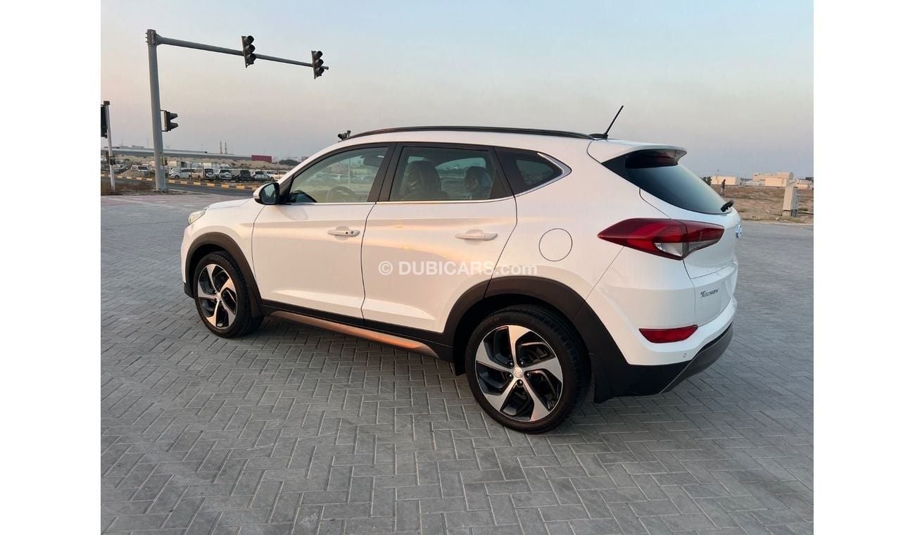 Hyundai Tucson 2.0L 2.0L