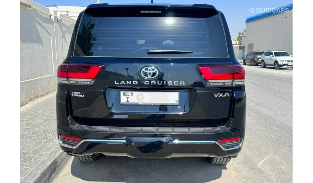 Toyota Land Cruiser VX-R TWIN TURBO V6 GCC Al-Futtaim 2023