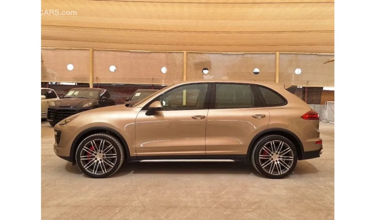 Porsche Cayenne Turbo PORSCHE CAYENNE TURBO 4.8L GCC 2015 WITH PADDLE SHIFT AND PANORAMIC ROOF IN EXCELLENT CONDITION