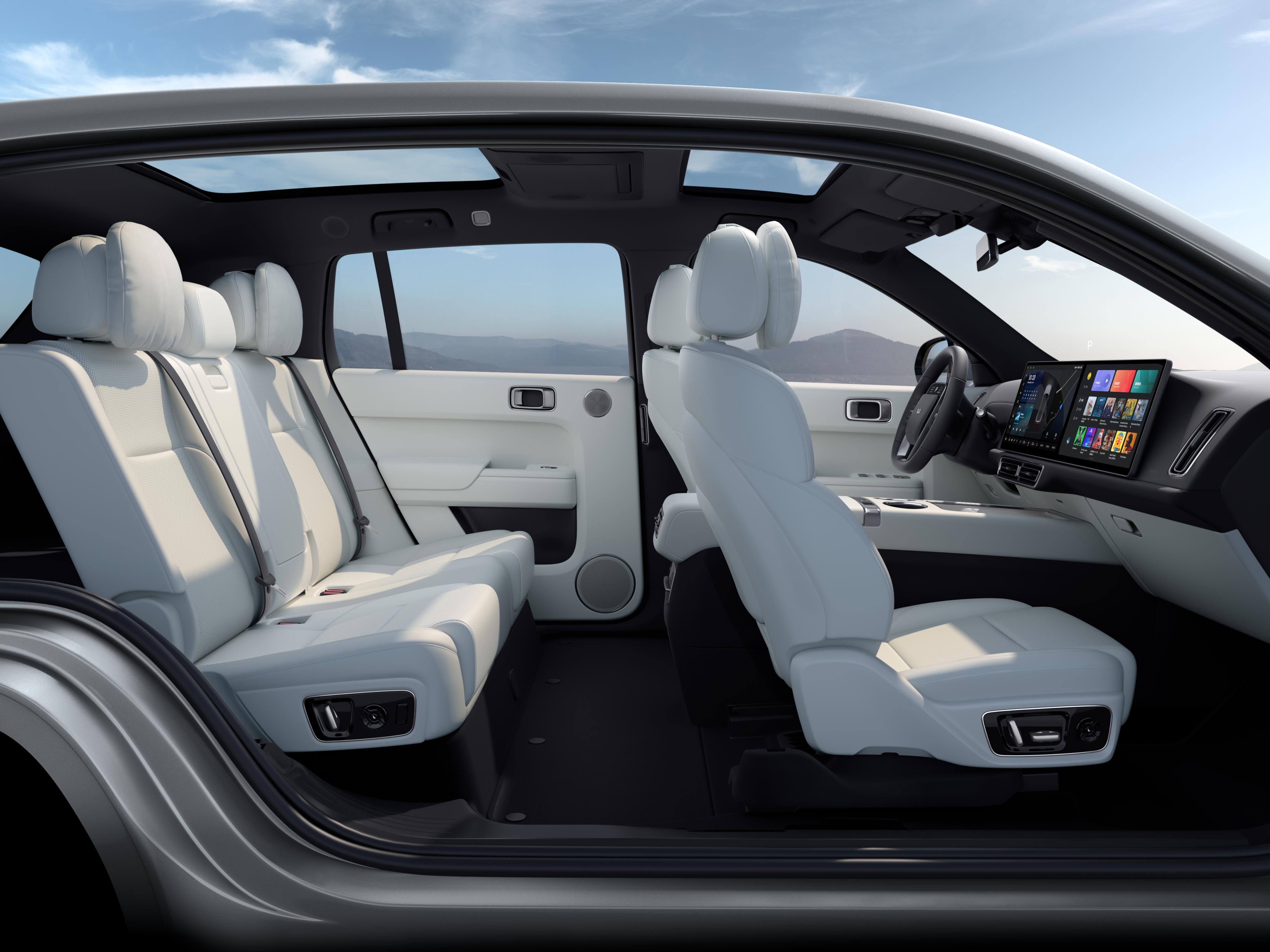 Li Auto Mega interior - Seats
