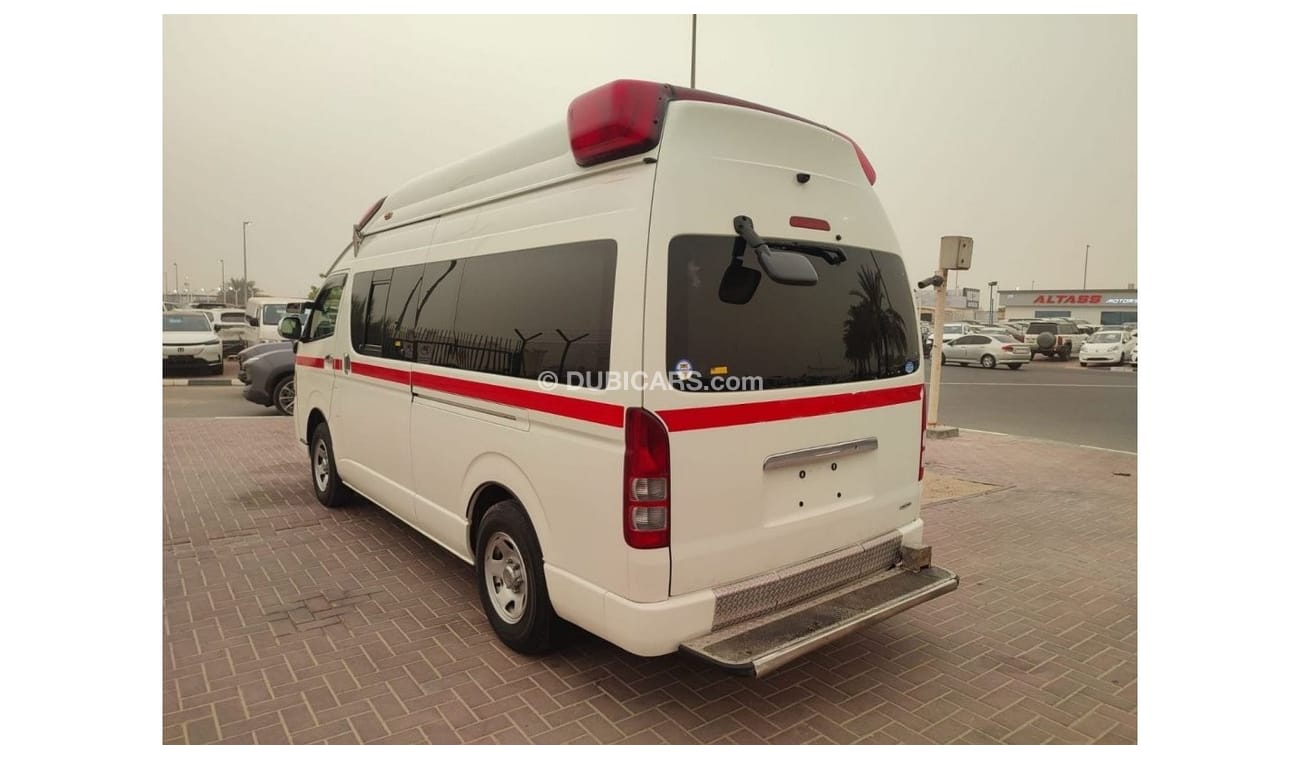 Toyota Hiace TRH226-0010606 -AMBULACE || WHITE PETROL || kms 167914 || RHD || AUTO|| only Export.