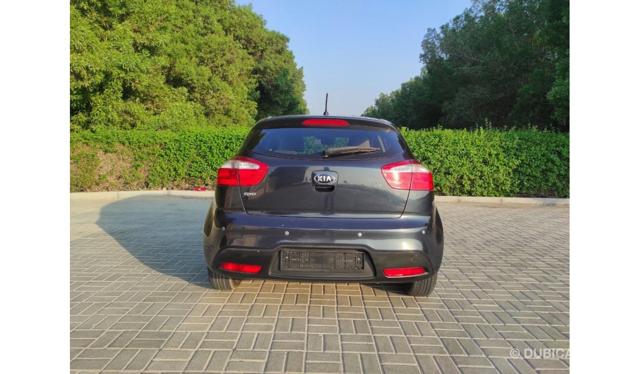 Kia Rio Kia Rio 2015 1.4 Gcc full automatic