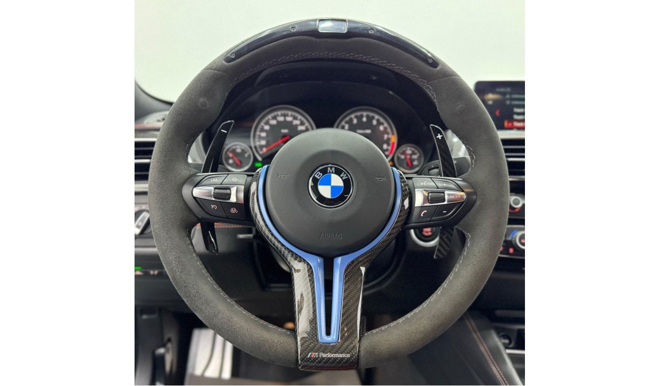 BMW M4 Std 2018 BMW M4 Coupe, Warranty, Full BMW Service History, Carbon Fiber Package, GCC