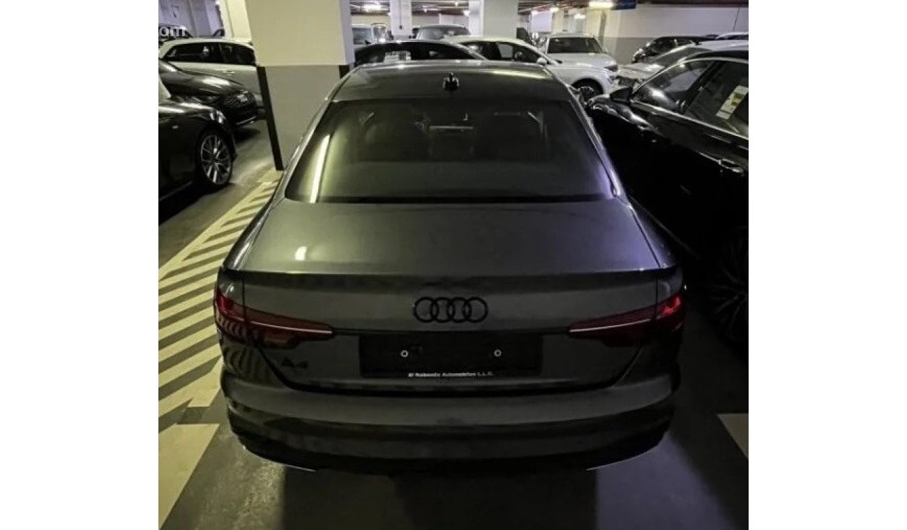 أودي A4