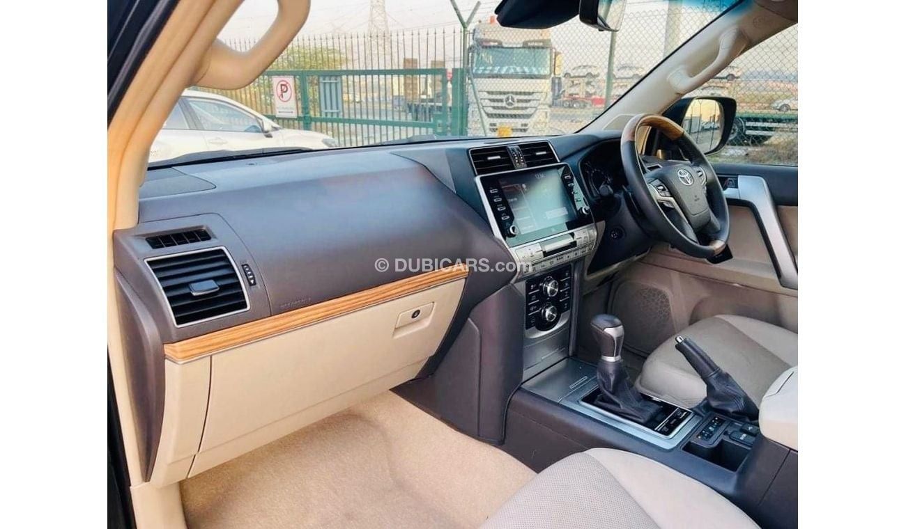 تويوتا برادو Toyota Kakadu prado 2021 full option sunroof. Electric seats . Leather seats. Coolbox. In Excellent