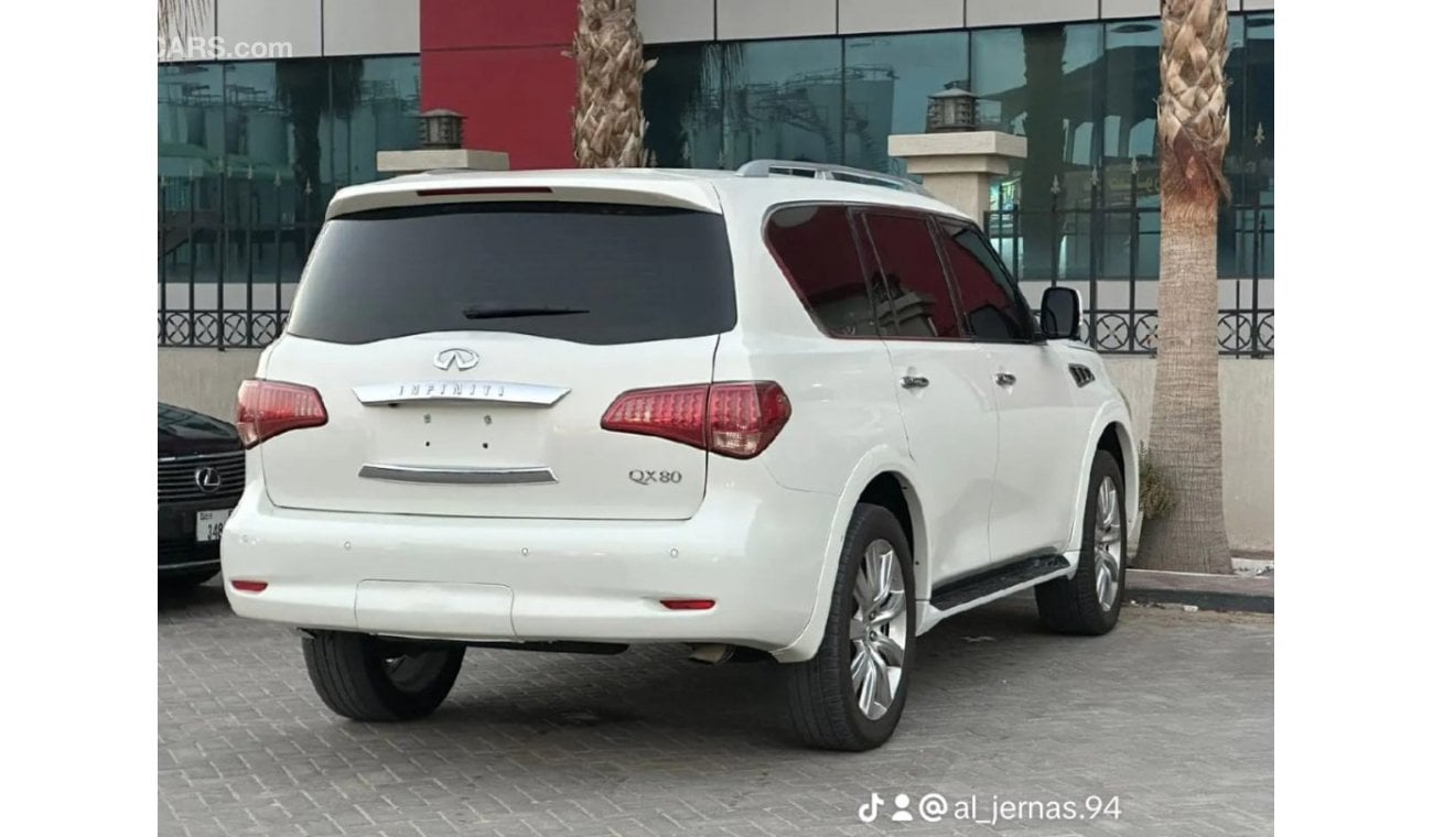 Infiniti QX80 Luxury