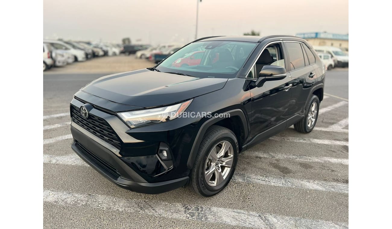 تويوتا راف ٤ 2022 TOYOTA RAV4 XLE - 4Wheel Drive 4X4 - PUSH START - ELECTRIC SEATS - VERY GOOD CONDITION