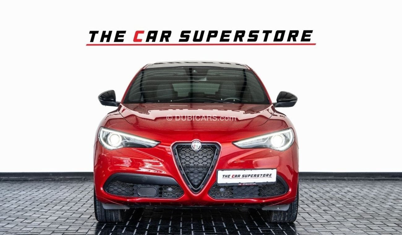 Alfa Romeo Stelvio 2023-ALFA ROMEO STELVIO VELOCE Q4-GCC-FSH WITH GARGASH-WARRANTY AND SERVICE CONTRACT TILL 2028 Poste