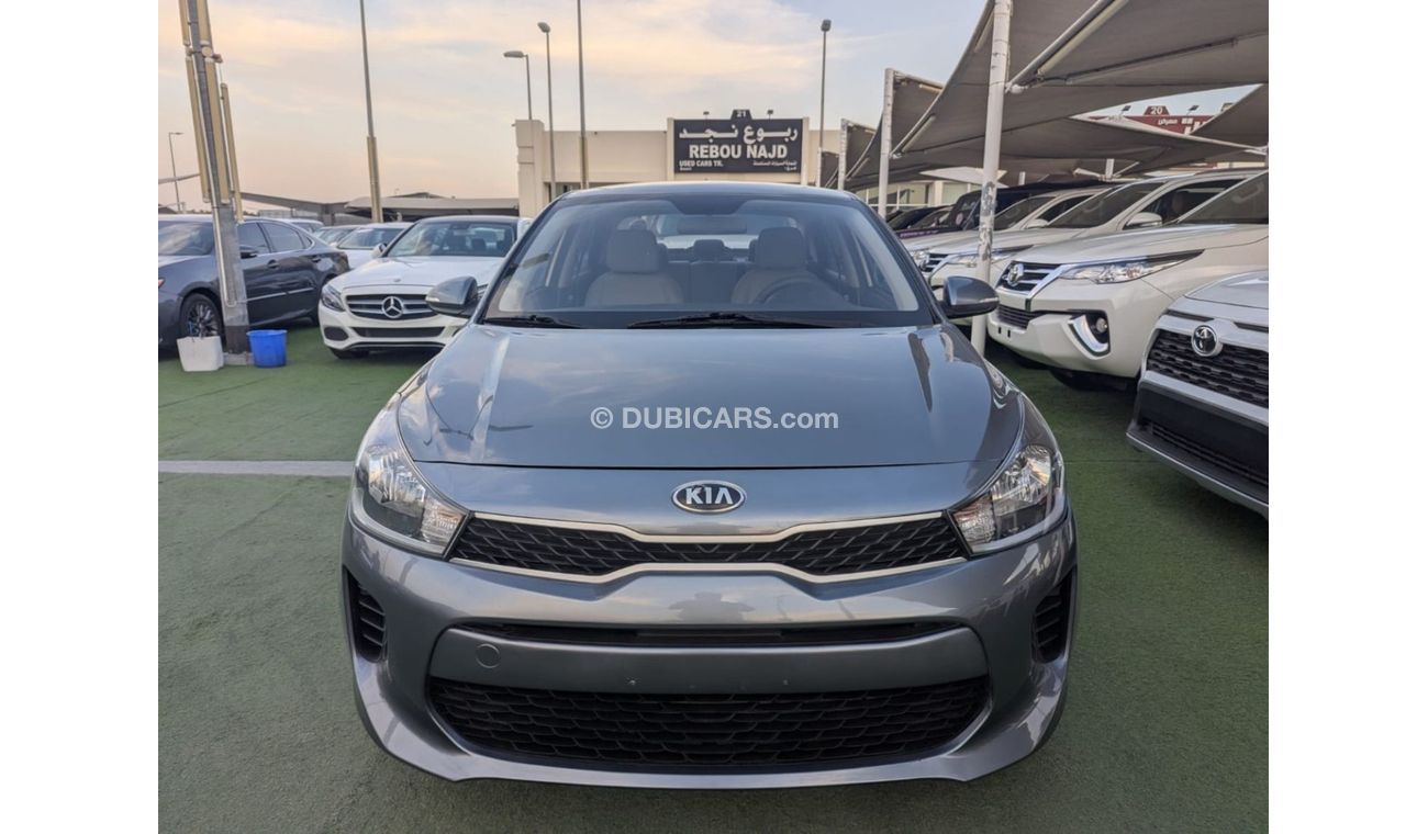 Kia Rio EX 1.4L (100 HP) Sedan Kia Rio 2018 GCC clean car no any work required just buy and drive available 