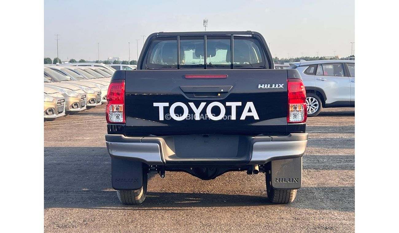 تويوتا هيلوكس 2024 Toyota Hilux Double Cab (Mid-Option) 2.7L Push-Start 4-Cyl Petrol A/T 4x4 Export Only