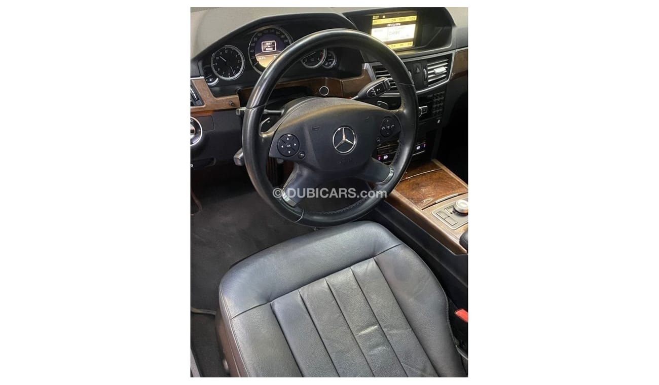 Mercedes-Benz E300 Elegance KOREA SPECS