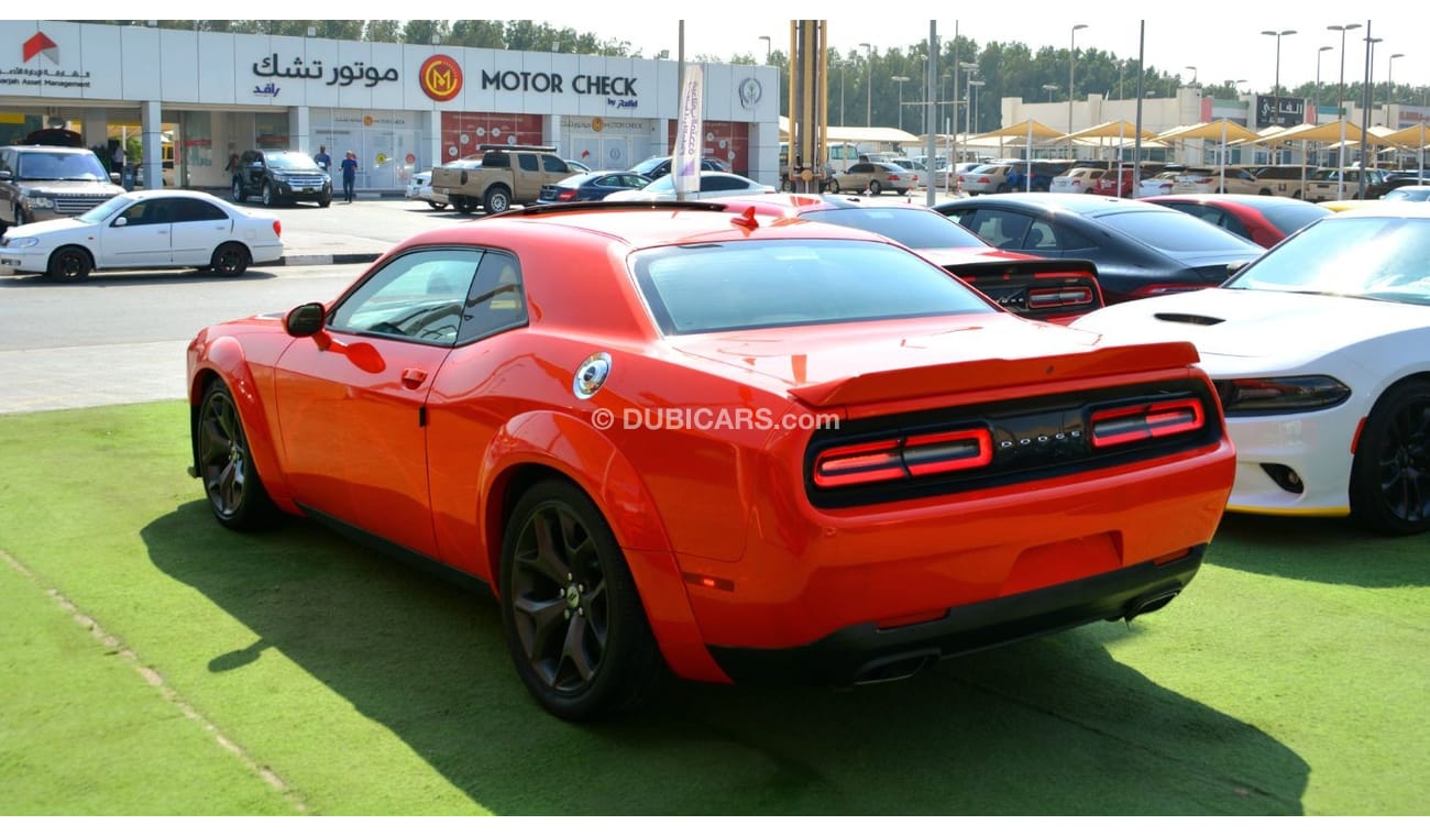 Dodge Challenger R/T Plus