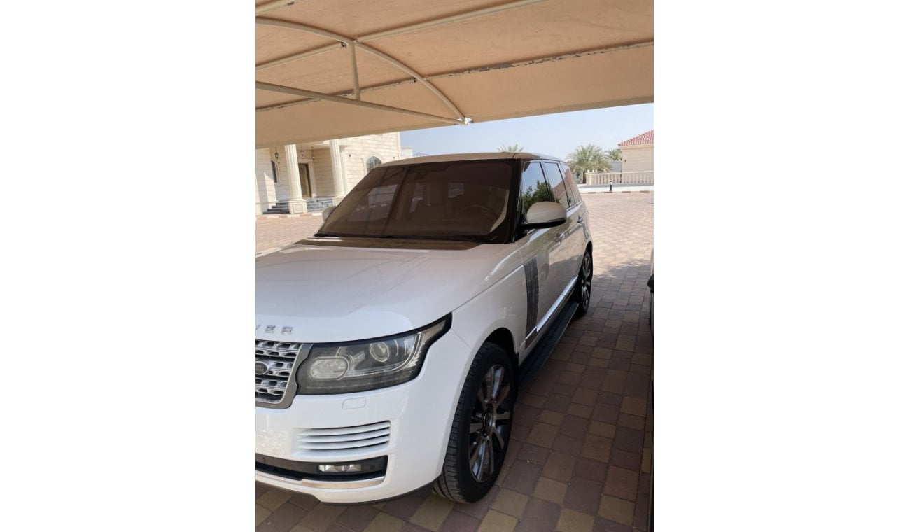 Land Rover Range Rover HSE Range Rover Vogue HSE (8 cylinder)