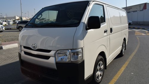 Toyota Hiace GL - Standard Roof Toyota Hiace Std roof van, model:2016. Excellent condition