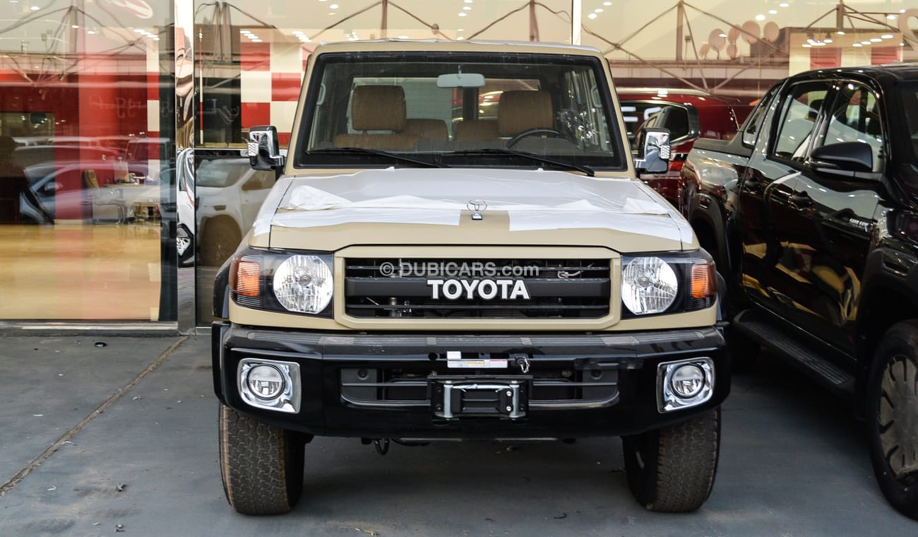 Toyota Land Cruiser Hard Top 4.0L V6 Petrol