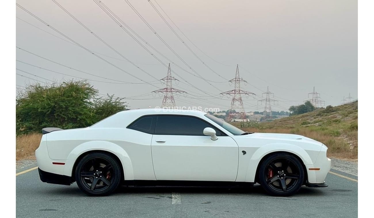 Dodge Challenger SRT Hellcat 6.2L (707 HP) ONLY 3500/- AED MONTHLY INSTALLMENT WITH ZERO DOWN PAYMENT