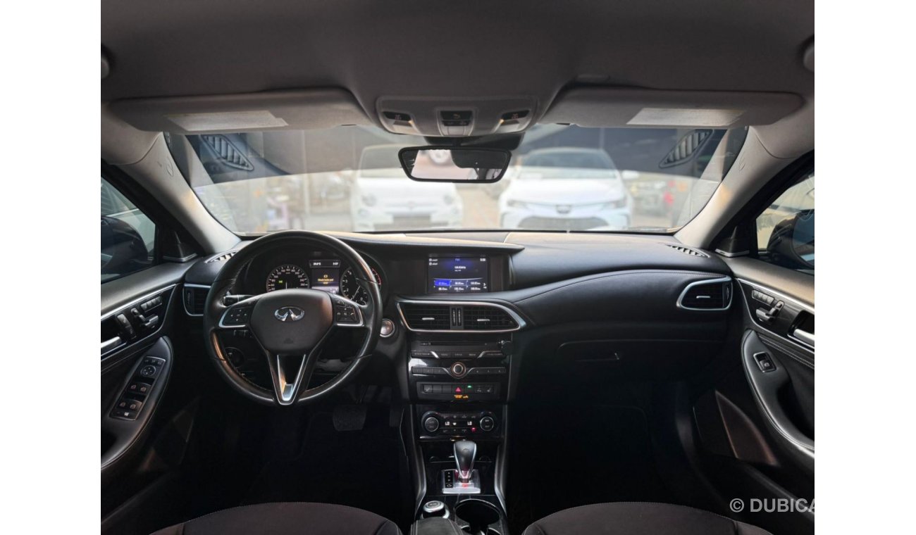 Infiniti QX30 Luxury