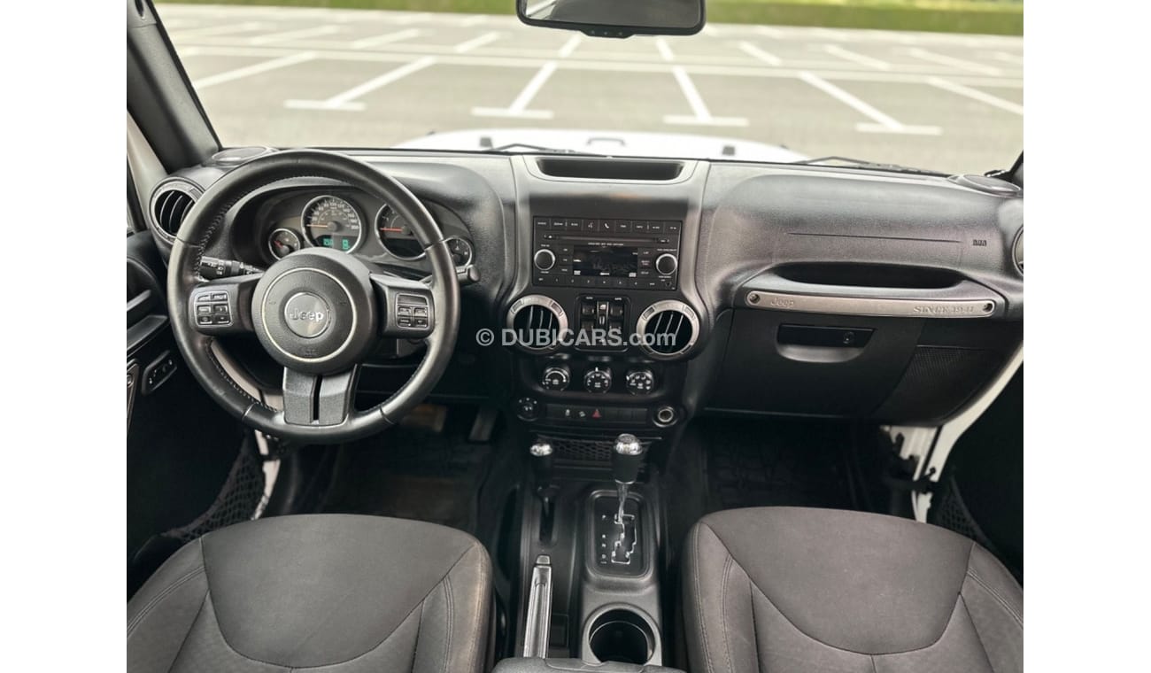 Jeep Wrangler Sport MODEL 2017 GCC CAR PERFECT CONDITION INSIDE AND OUTSIDE