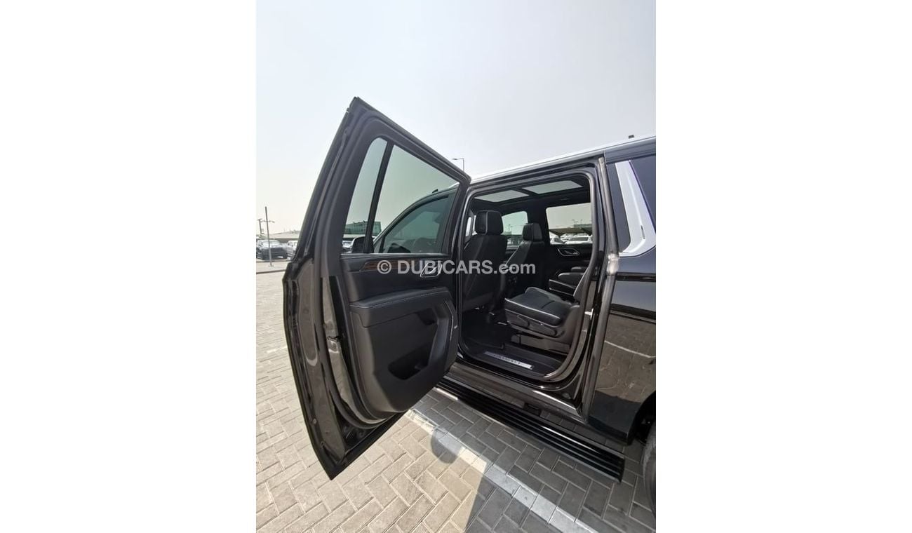 Chevrolet Suburban Chevrolet Premier Suburban - 2023 - Black