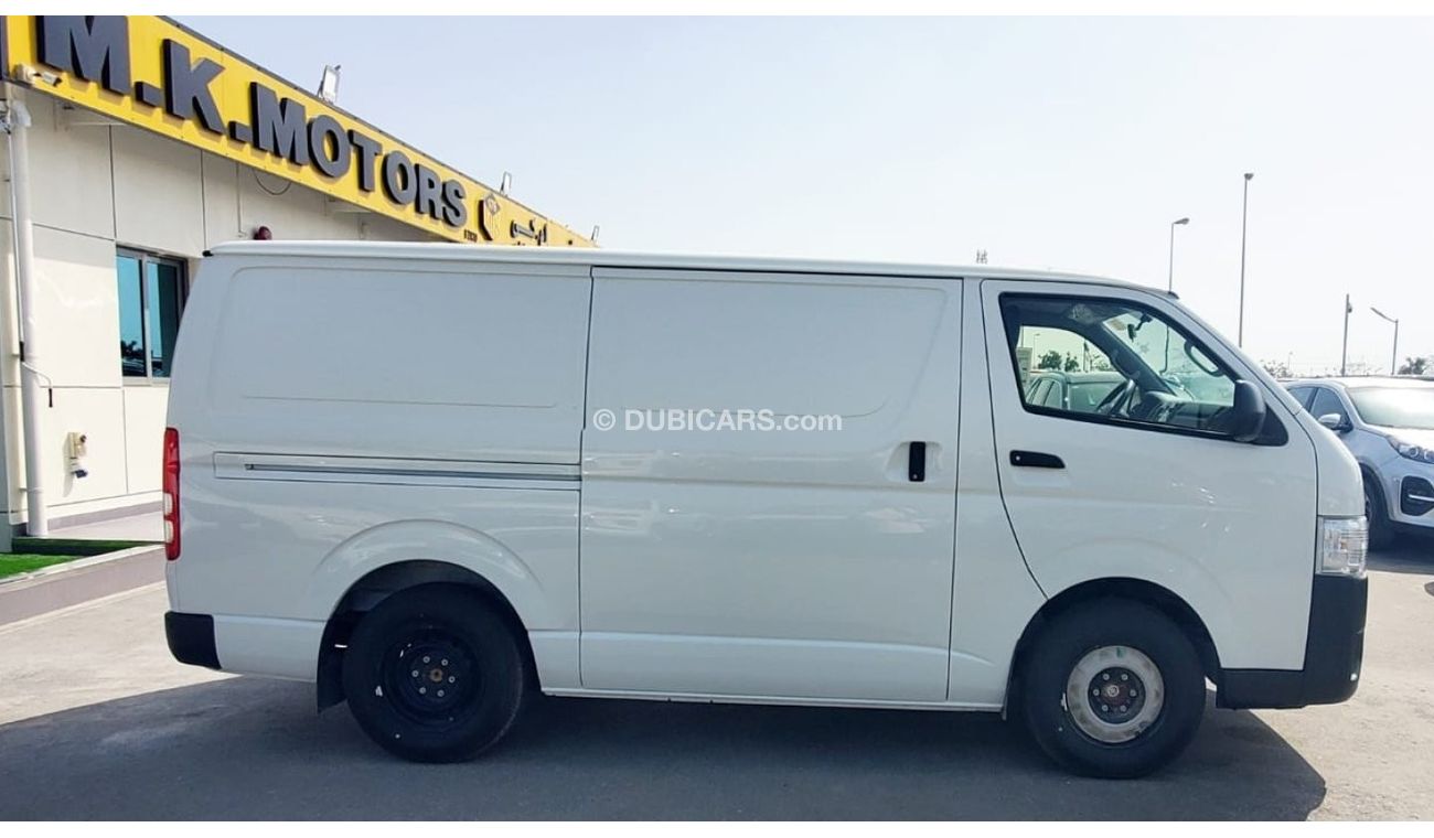 تويوتا هاياس TOYOTA HIACE CARGO VAN