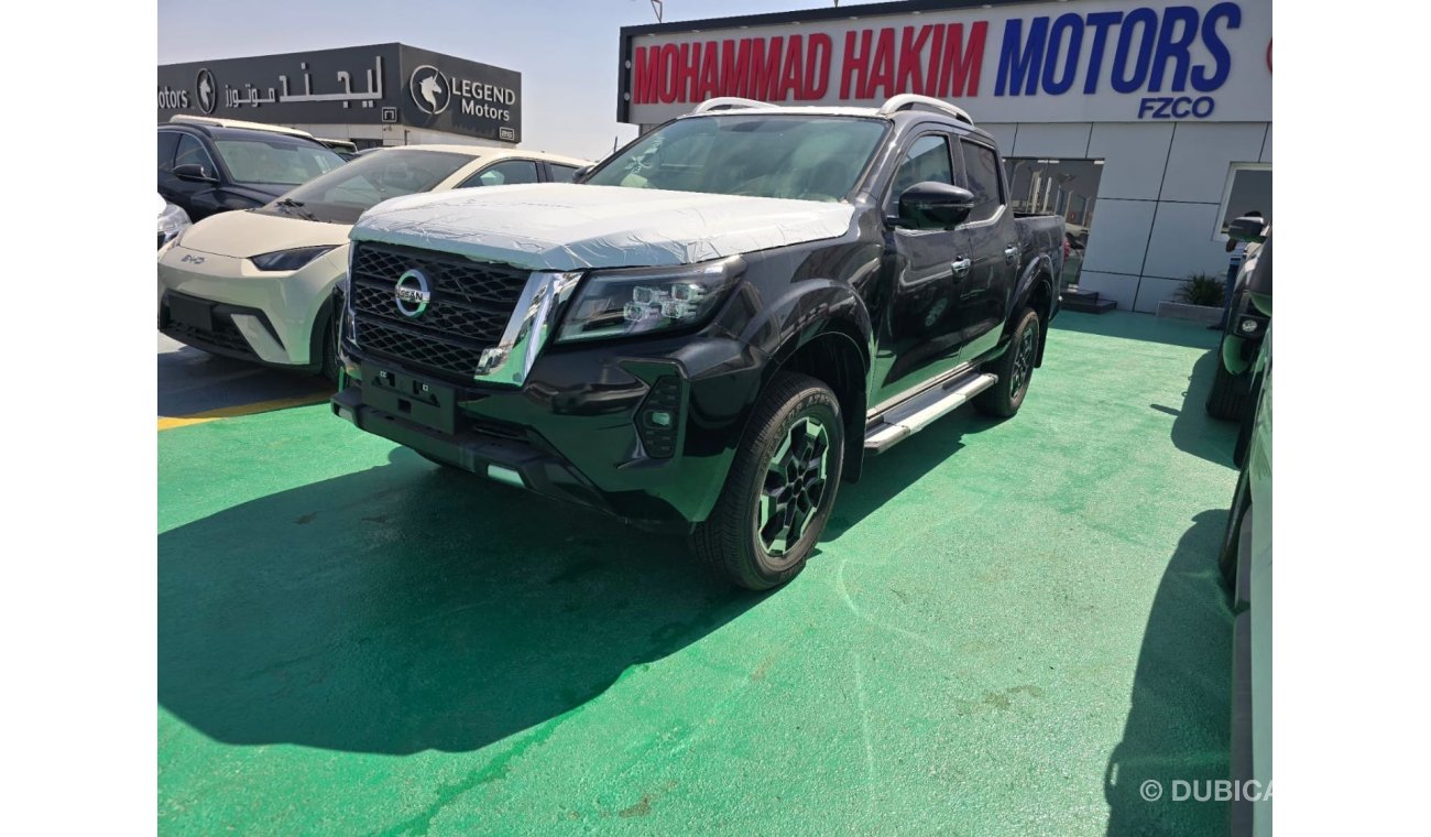 نيسان نافارا 2.5L PETROL FULL OPTION 4X4 M/T 2023