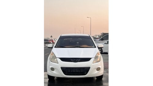 Hyundai i20 GL The car is in excellent condition-Export is allowed-String control-Bluetooth AUX-radar-GCC -2012