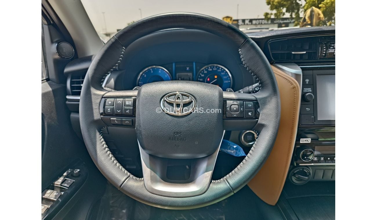 Toyota Fortuner 2.4L V4 DIESEL, ALLOY RIMS / LEATHER SEATS / PUSH START / 4WD (CODE #  67856)