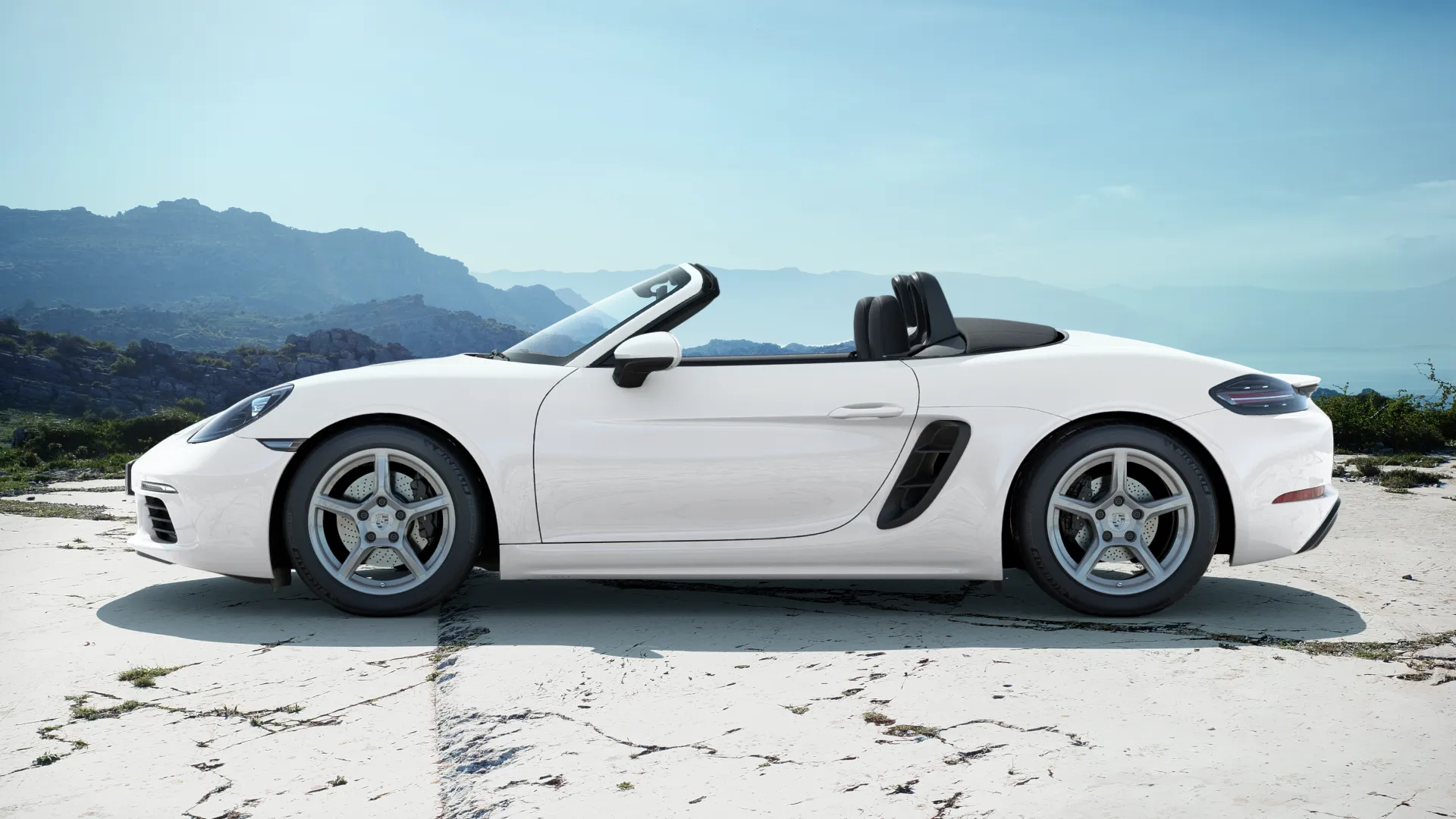 Porsche 718 Spyder exterior - Side Profile