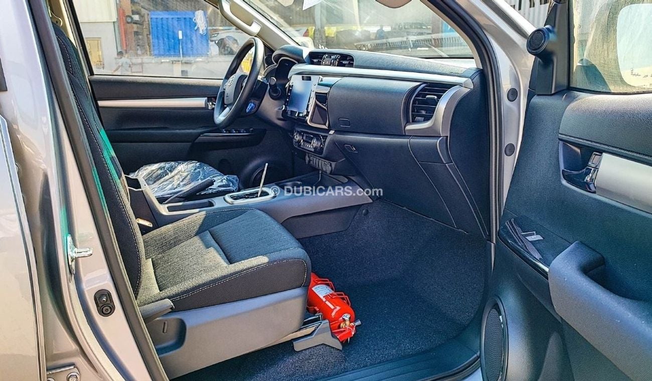 تويوتا هيلوكس Toyota Hilux 2.4L Diesel AT Full Option MY2024_Silver