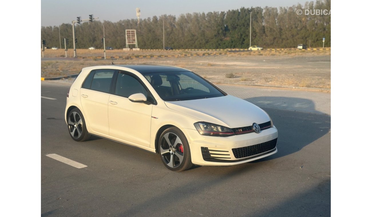 فولكس واجن جولف GTI موديل 2016 خليجي فل مواصفات كراسي جلد ومثبت سرعه وتحكم كهربي كأمل ونظام صوت ممتاز