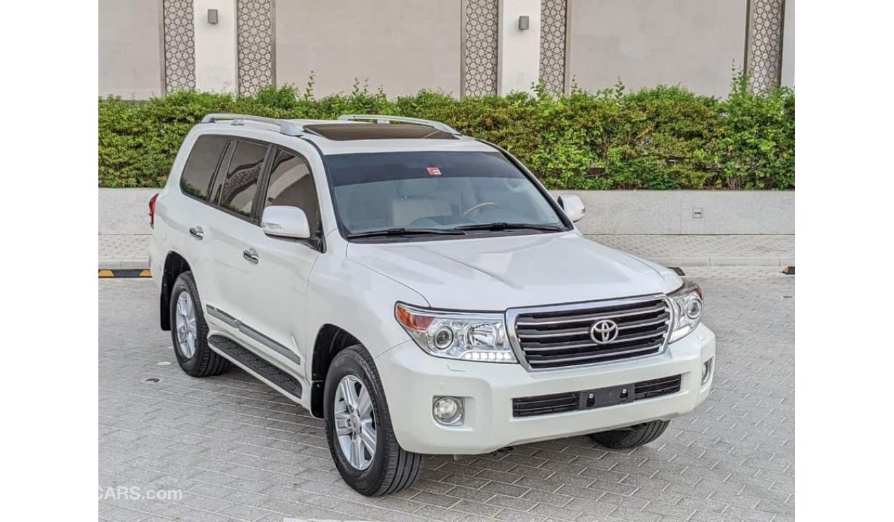 تويوتا لاند كروزر 2013 GXR V4 Full Option In Excellent Condition