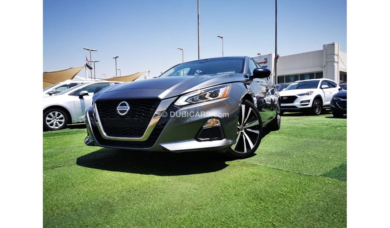 Used Nissan Altima SR 2021 for sale in Dubai - 746299