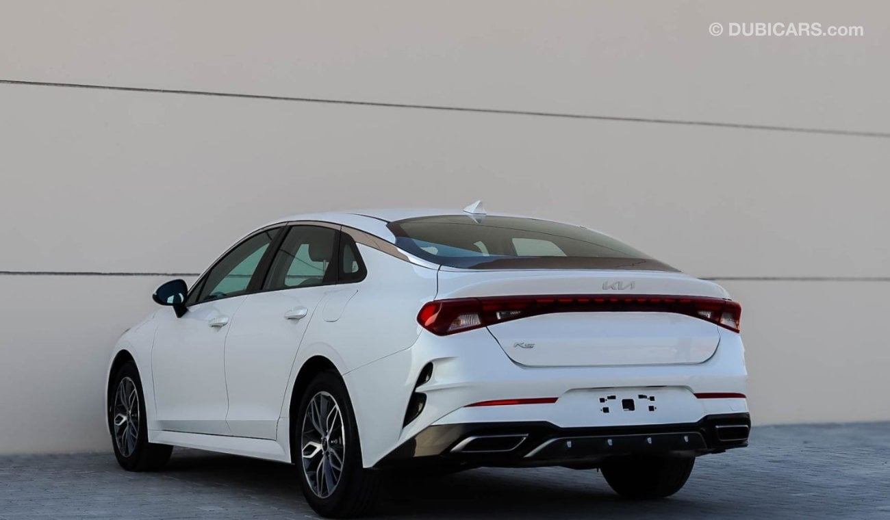 كيا K5 سيارة كيا K5 GT (DL3) 2022، سيدان بأربعة أبواب، محرك بنزين 2.5 لتر 4 أسطوانات، ناقل حركة أوتوماتيكي،