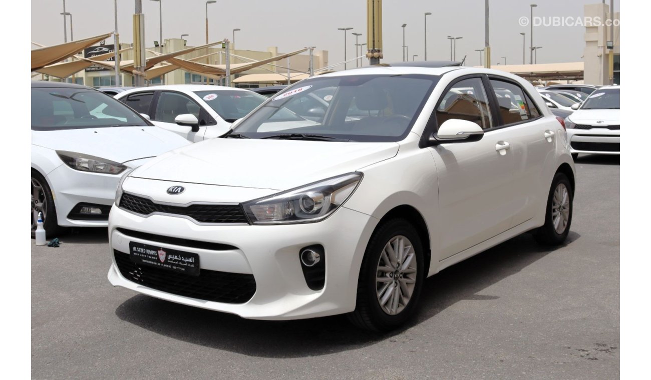 Kia Rio LX ACCIDENTS FREE - GCC - SUNROOF - ORIGINAL PAINT - PERFECT CONDITION INSIDE OUT