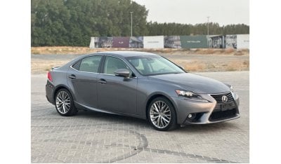 Lexus IS 200 MODEL 2016. Car perfect condition inside and outside full option sun roof leather seats blind spot