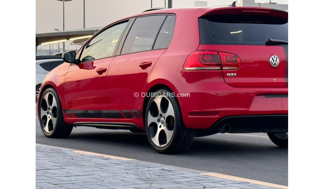 Volkswagen Golf GTI Four-wheel drive, automatic, petrol 4-cylinder 2L, hatchback 5-door, (A6) R Golf Volkswagen