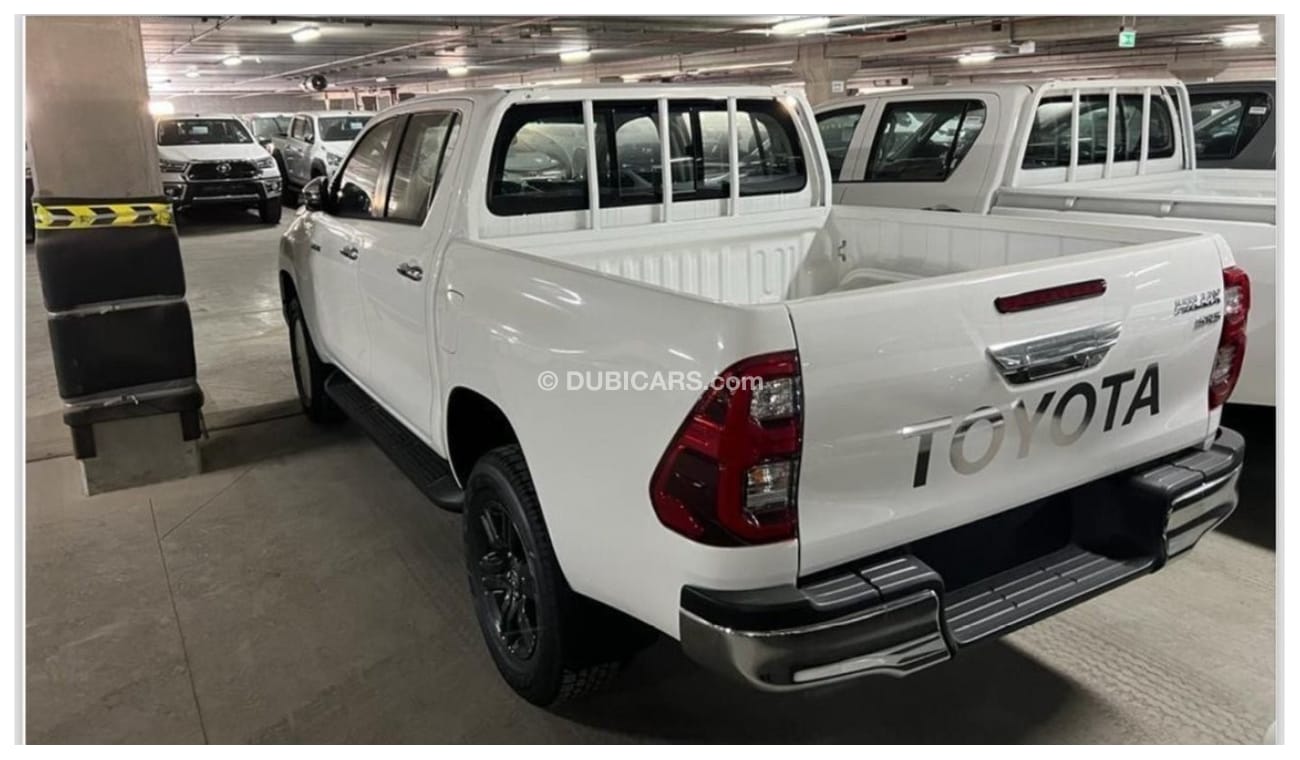 تويوتا هيلوكس TOYOTA HILUX 2.4 SR5 Dsl 4WD 4Doors 2024