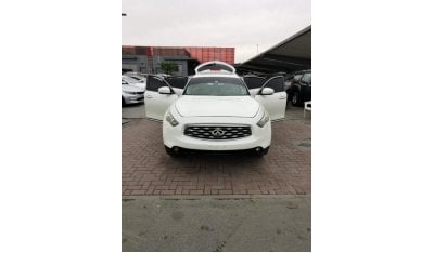 Infiniti FX35 Very good condition inside and outside