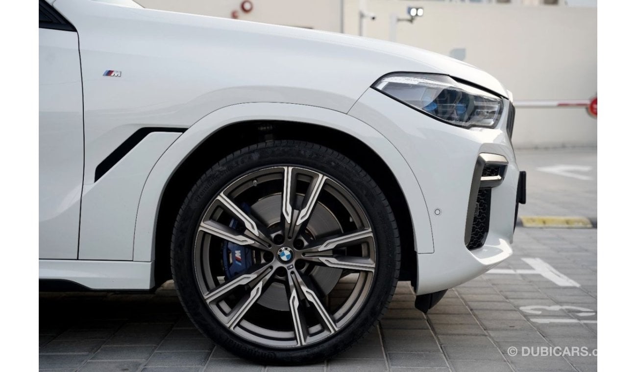 بي أم دبليو X6 2022 BMW X6 X-Drive 50i 4.4L GCC V8 M-Kit Carbon Fiber