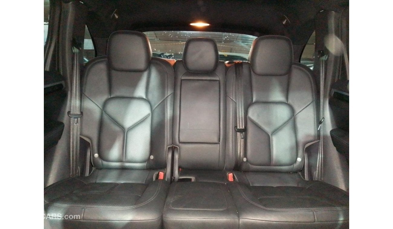 Porsche Cayenne S PORSCHE CAYENNE S 4.8L 2011, SUNROOF, ROOF RAILS AND MORE..